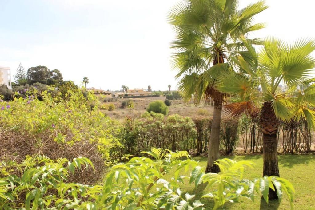 Great 2 Bedroom Apartment With Communal Pool Lagos Bagian luar foto