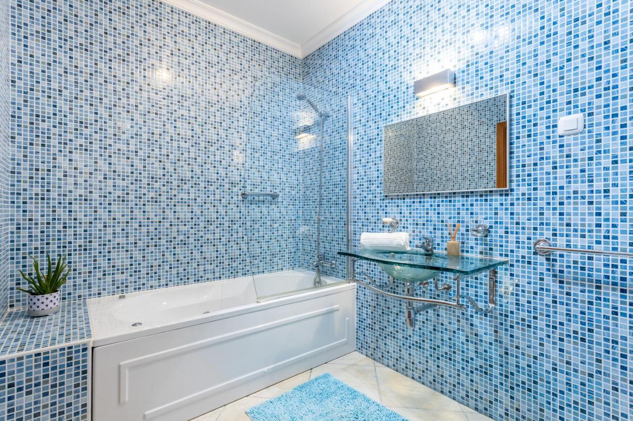 Great 2 Bedroom Apartment With Communal Pool Lagos Bagian luar foto